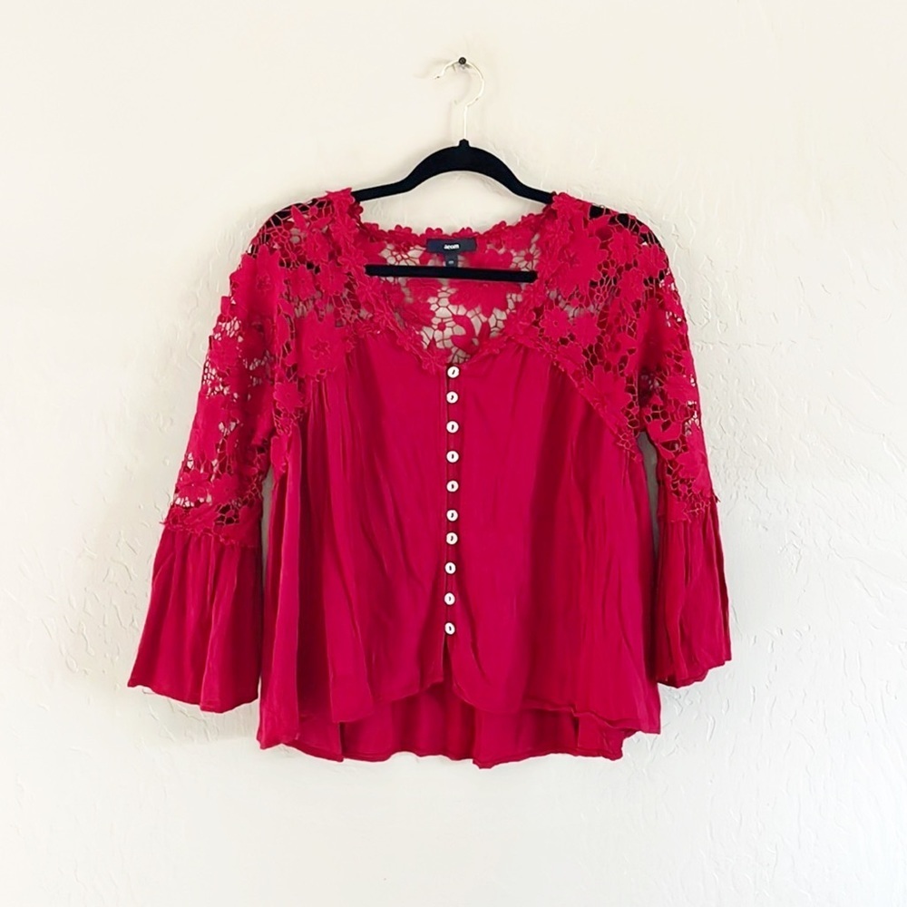 🌿Final‎ Sale Aeom Red Lace Button Up Top
